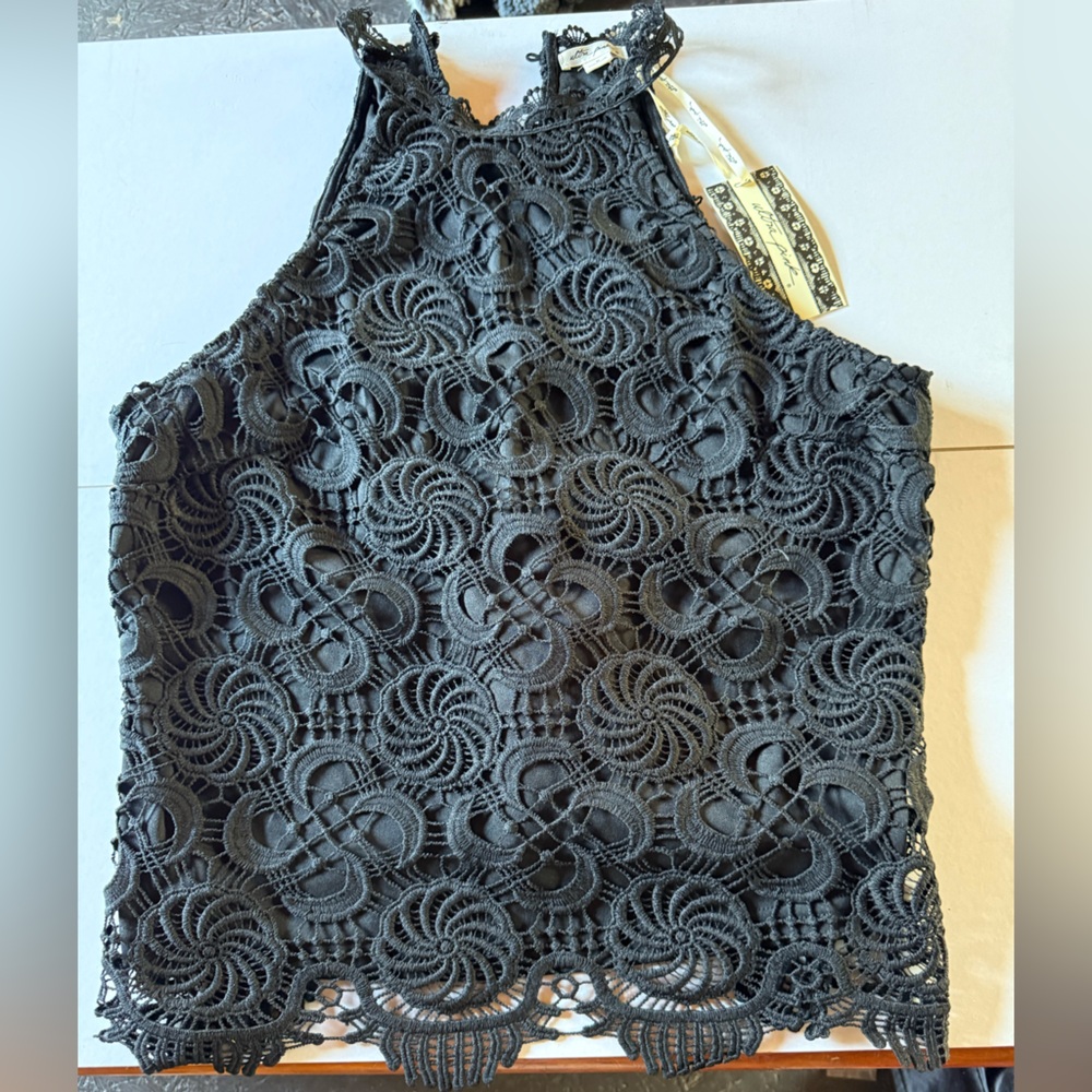 Ultra Pink  Chic Black Lace Sleeveless Blouse Size S